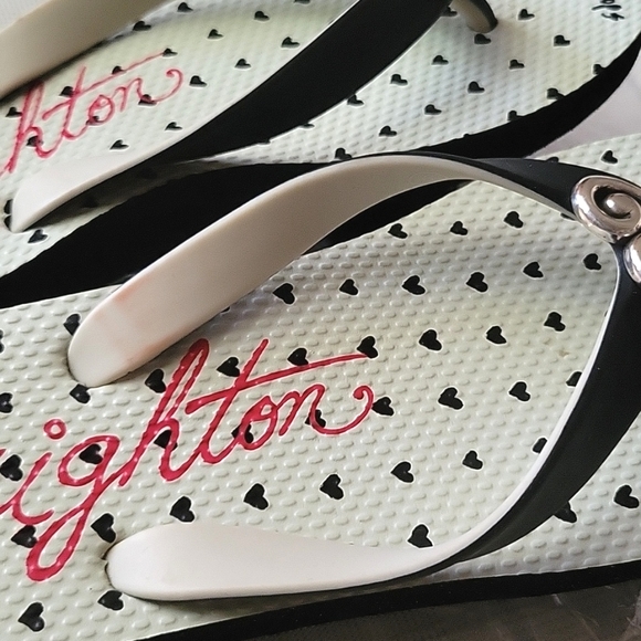 Brighton Hearts Black Flip Flops - Picture 11 of 12